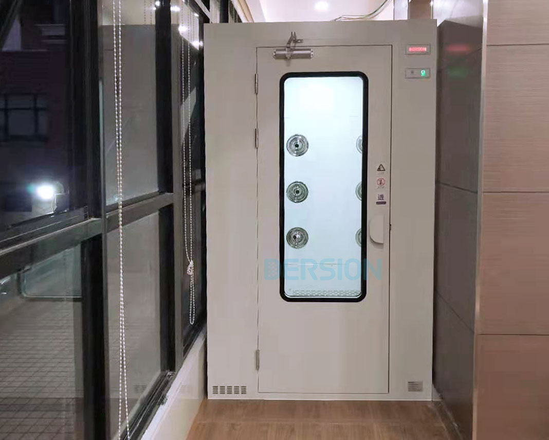 老鳳祥鐘表：事關(guān)高精品質(zhì)，風(fēng)淋室只用硬核的！