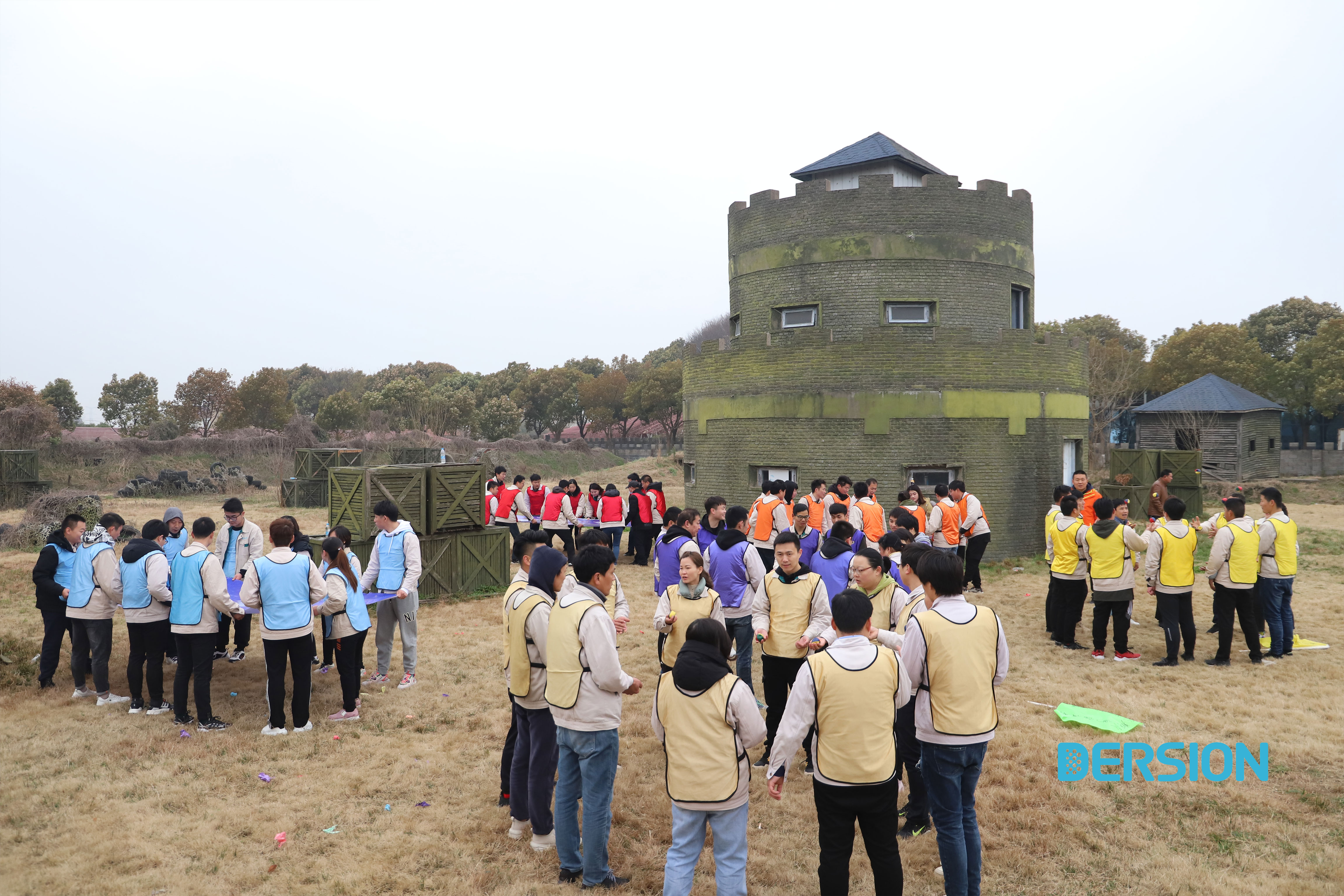 德信致遠(yuǎn)“凝心聚力，迎戰(zhàn)未來”戶外拓展