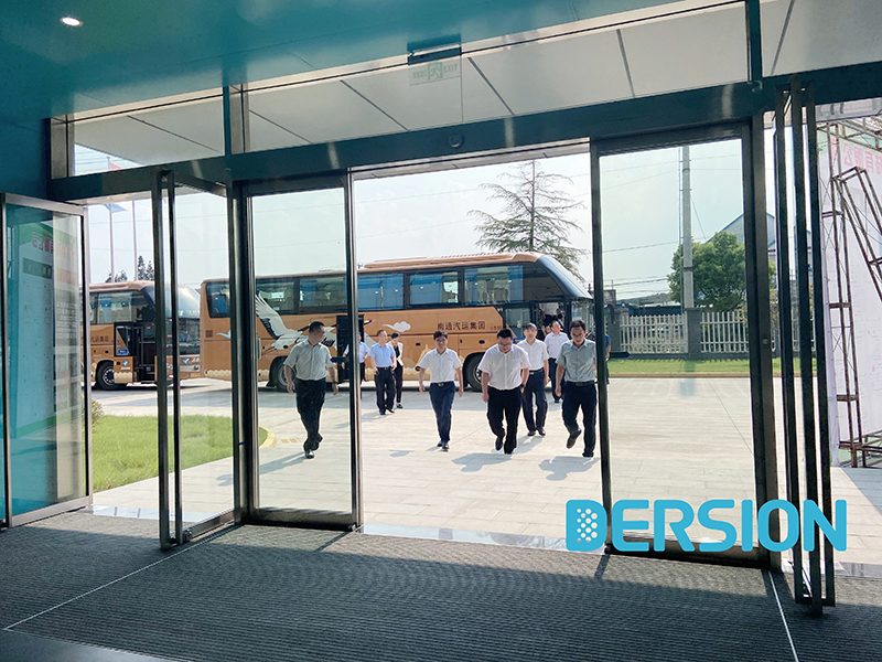 如皋市領導參觀德信致遠，稱贊組裝式潔凈室搶占智能先機