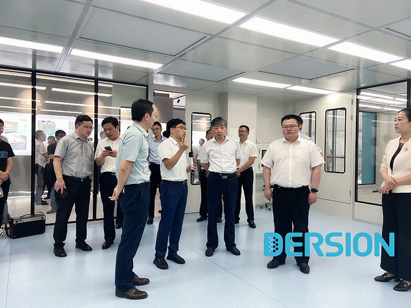 如皋市領導參觀德信致遠，稱贊組裝式潔凈室搶占智能先機