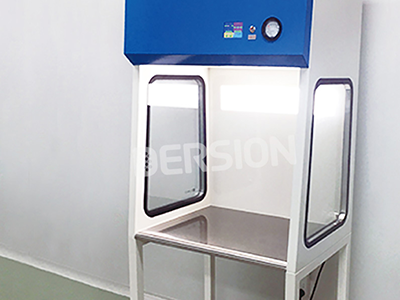 雙人單面垂直凈化工作臺(tái)現(xiàn)場(chǎng)使用時(shí)要注意哪些問(wèn)題 雙人單面垂直凈化工作臺(tái)現(xiàn)場(chǎng)使用時(shí)要注意哪些問(wèn)題